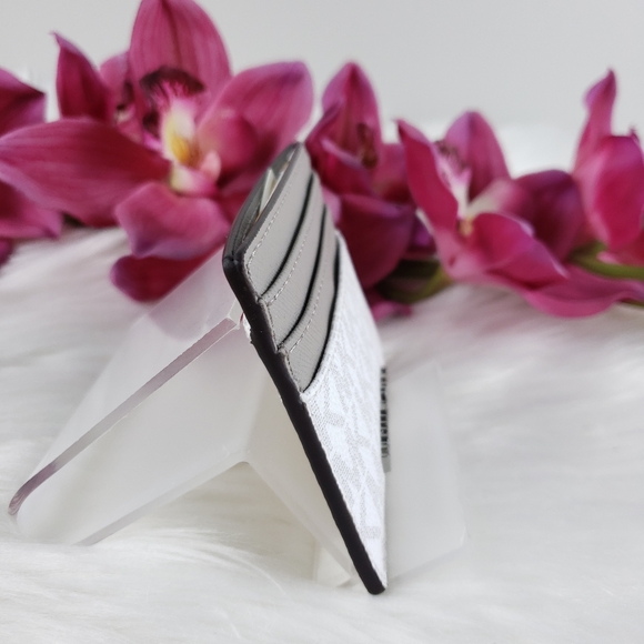 NWT Michael Kors Jet Set card holder bright white - Picture 2 of 6